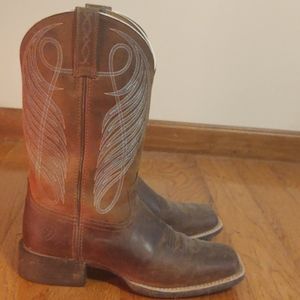 Ariat cowgirl boots